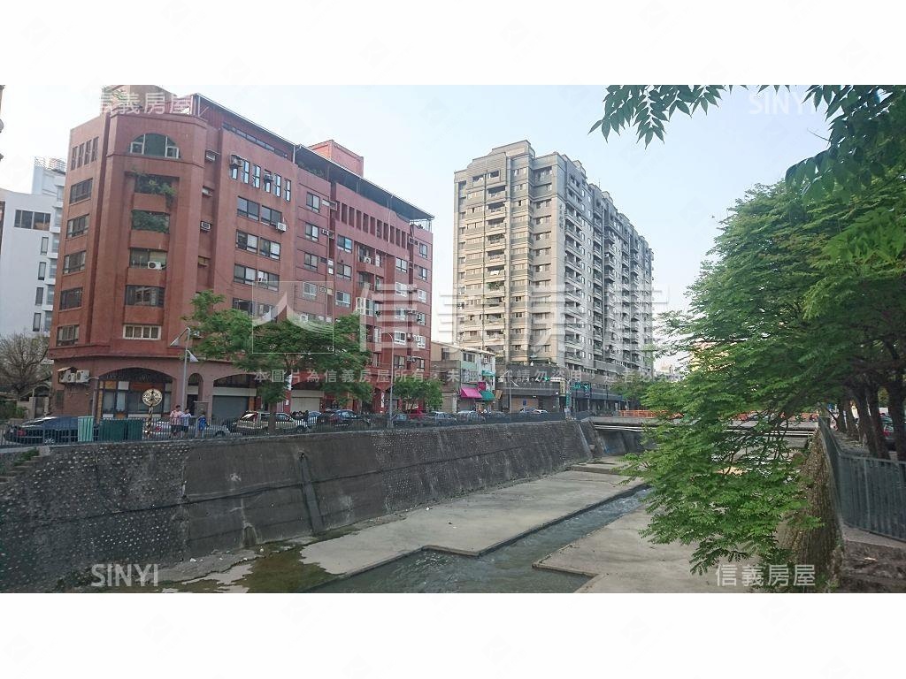 喜臨門華廈社區外觀及周邊環境