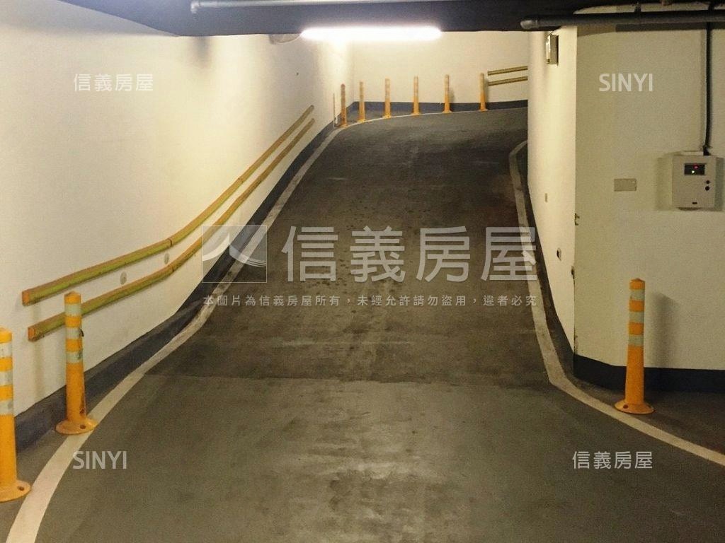 晶華官邸社區外觀及周邊環境
