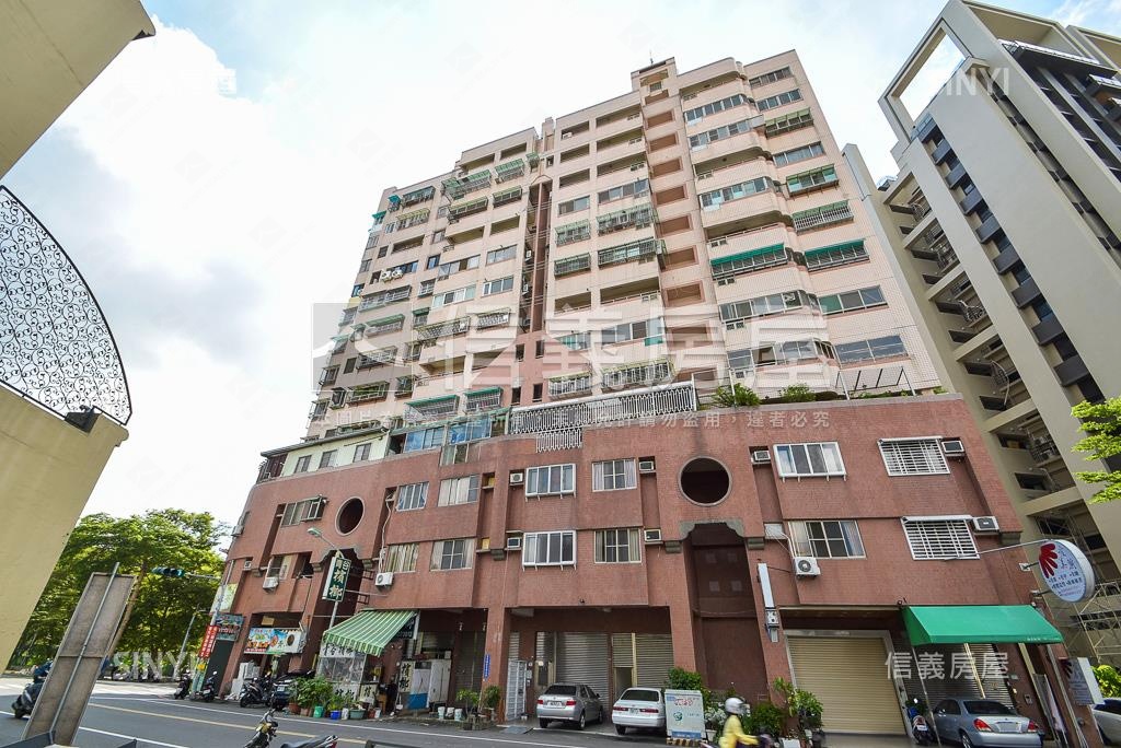 大灣江山社區外觀及周邊環境