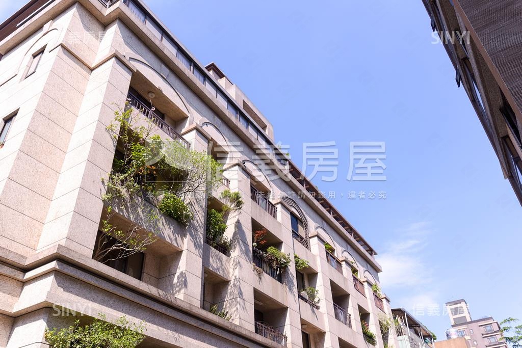 仁愛首杭社區外觀及周邊環境