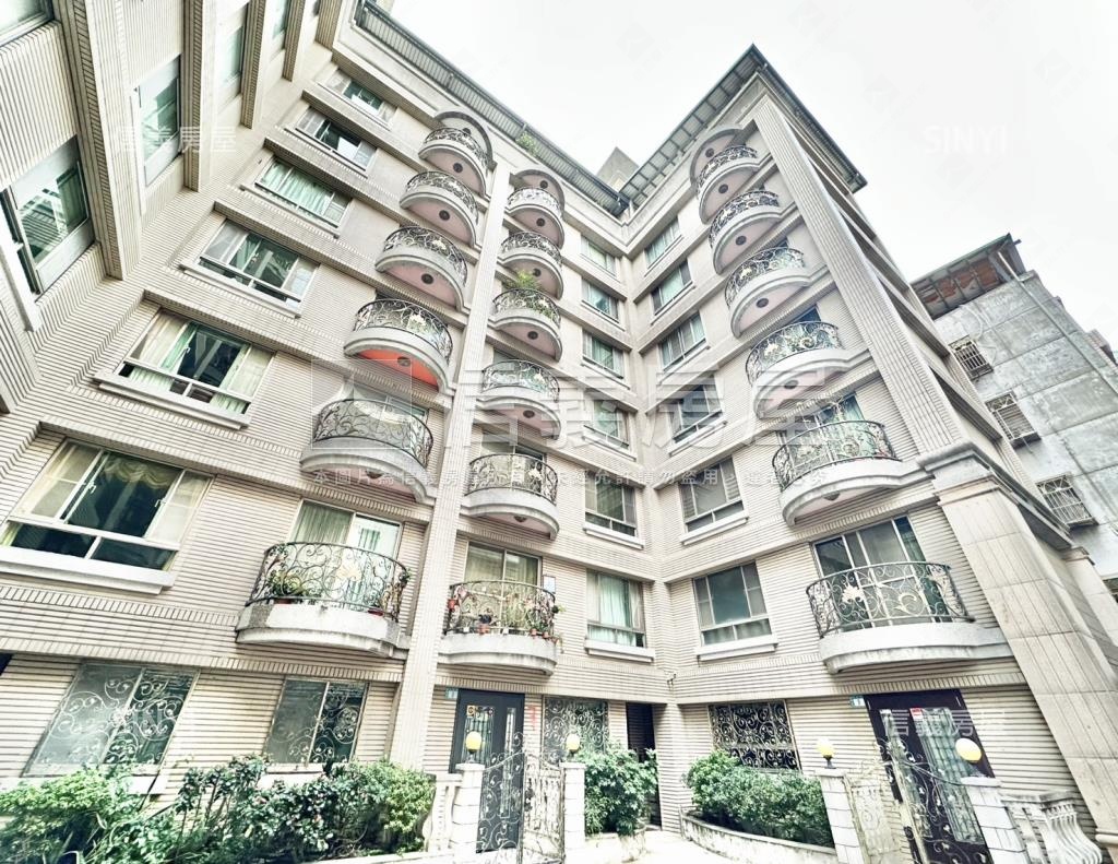 信義名門社區外觀及周邊環境