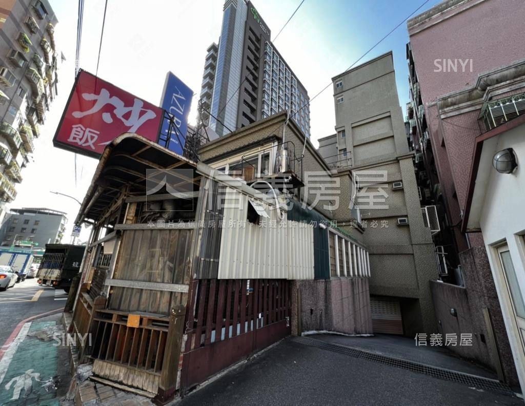 捷運芳鄰社區外觀及周邊環境