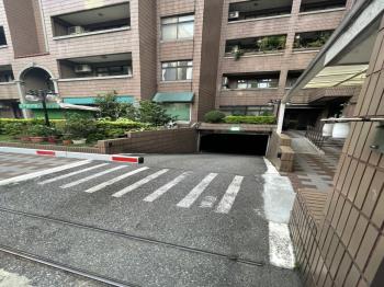 翡冷翠