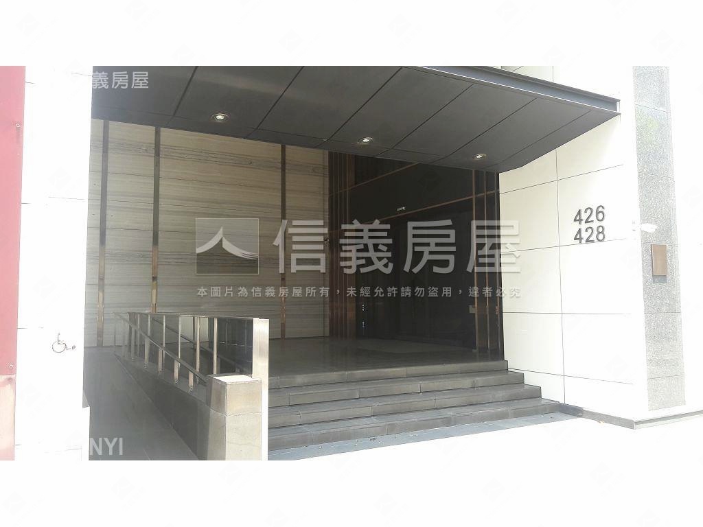 三輝白宮社區外觀及周邊環境