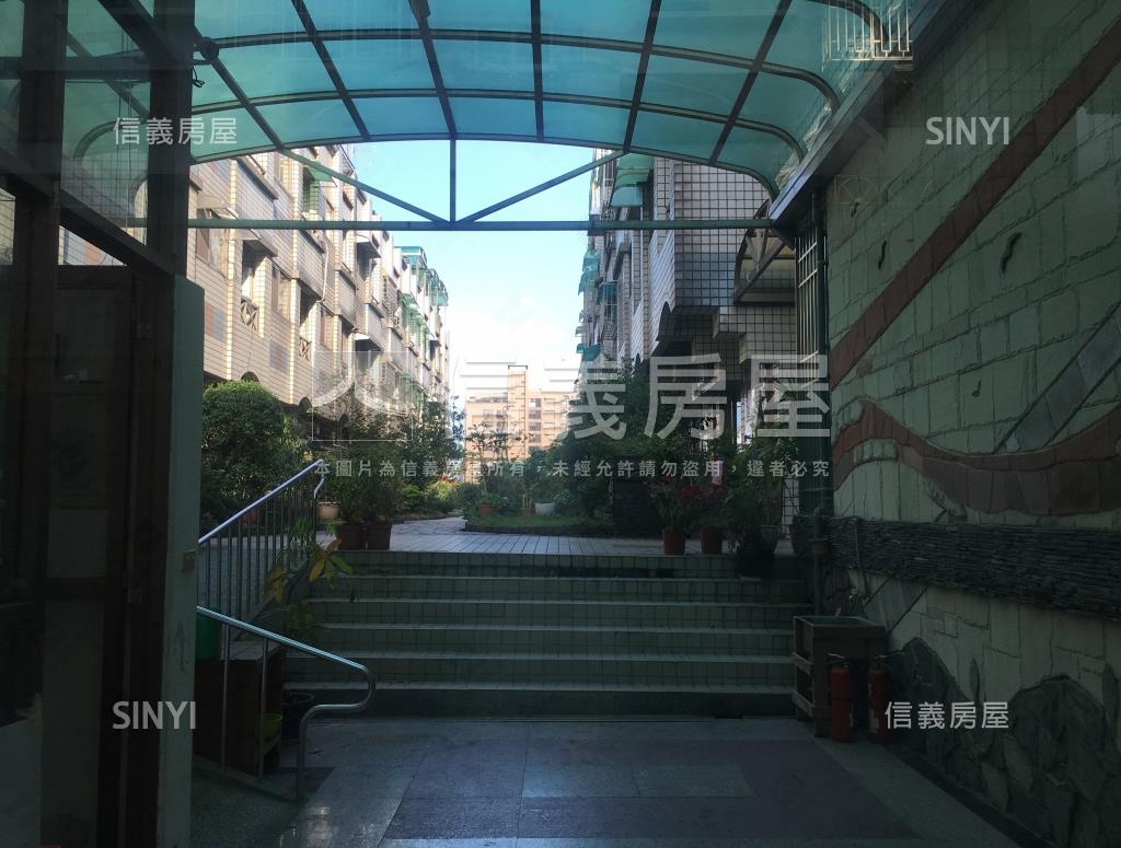 五權綠地社區外觀及周邊環境