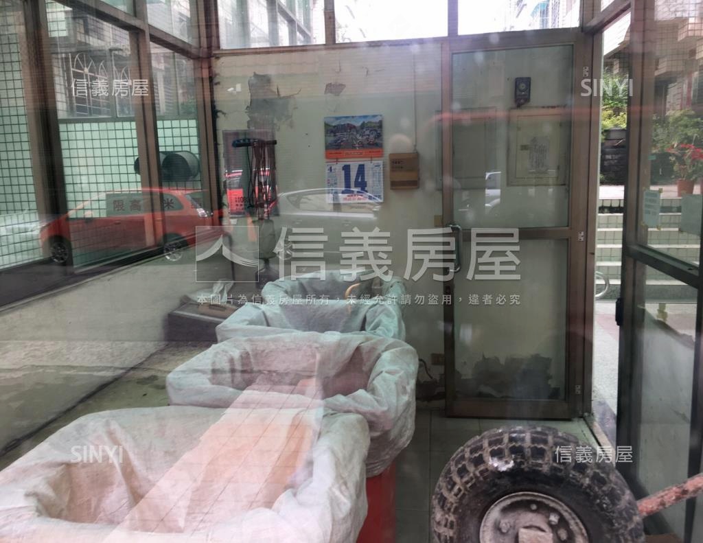 五權綠地社區外觀及周邊環境