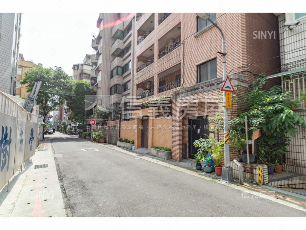 茂聯建設社區外觀及周邊環境