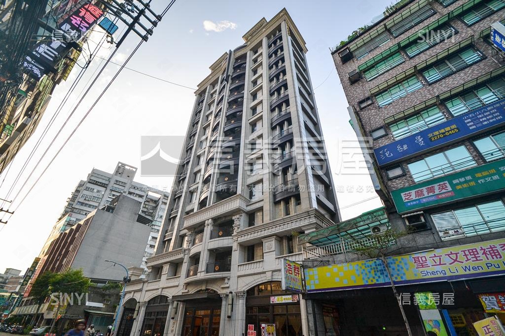 中正威登社區外觀及周邊環境
