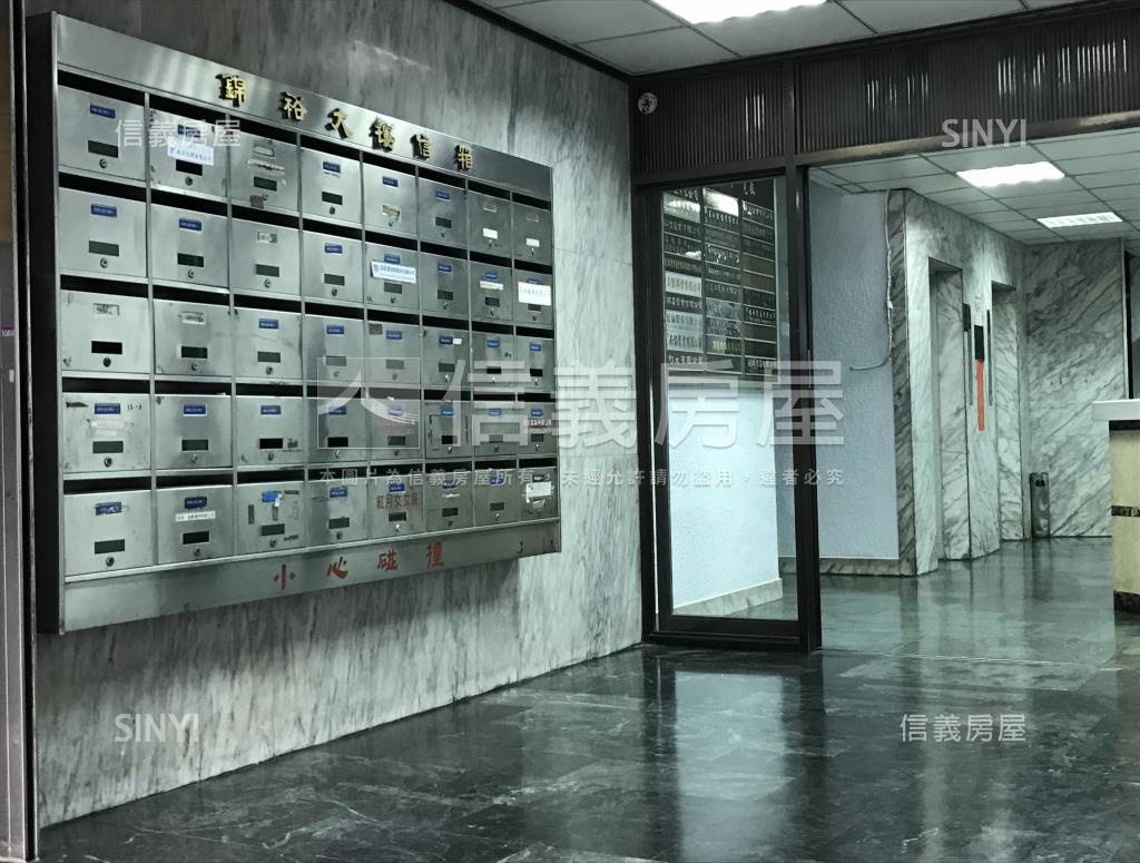 錦裕大樓社區外觀及周邊環境