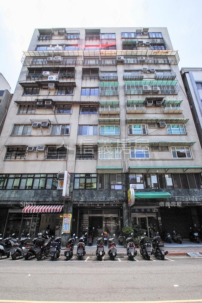 錦益大樓社區外觀及周邊環境