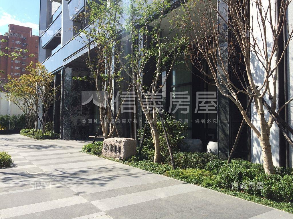 頤湖苑社區外觀及周邊環境