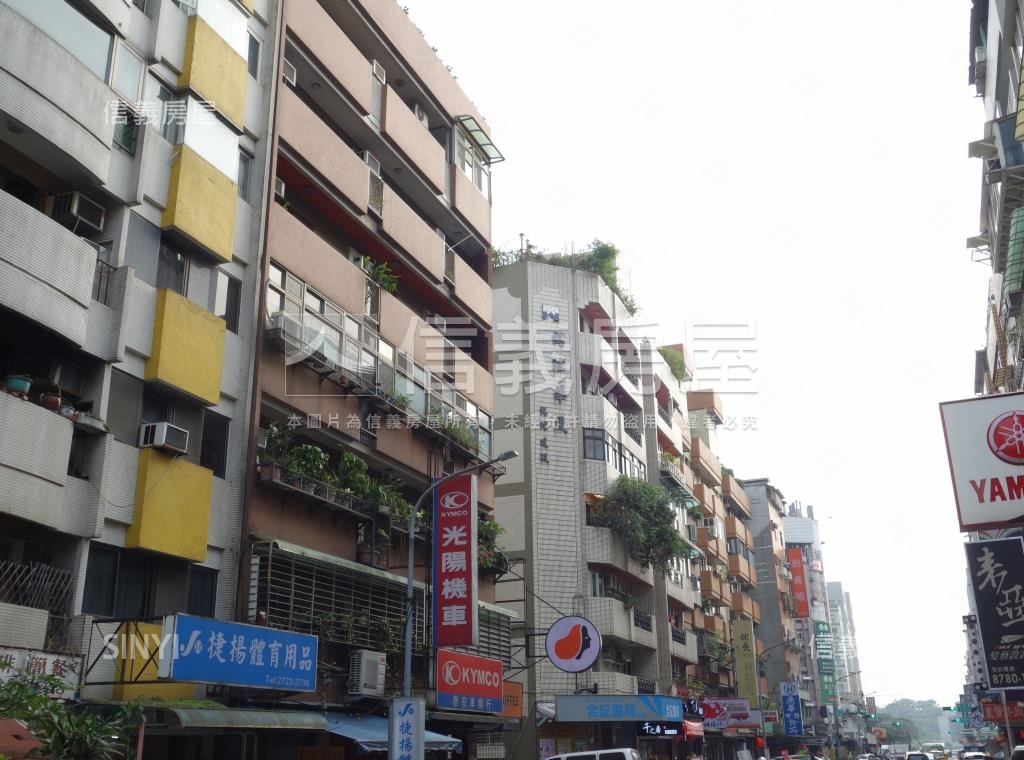 時代華廈社區外觀及周邊環境