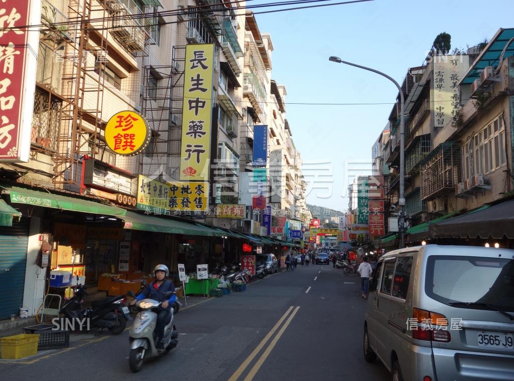 東煌大樓社區外觀及周邊環境