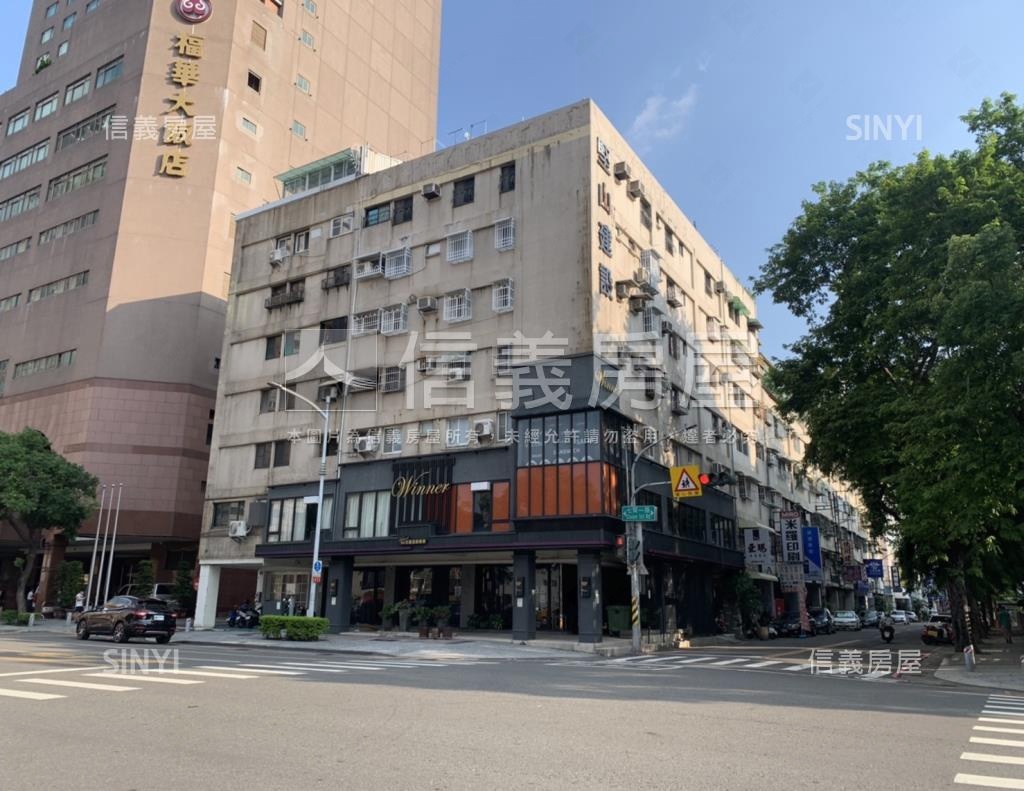 堅山學府社區外觀及周邊環境