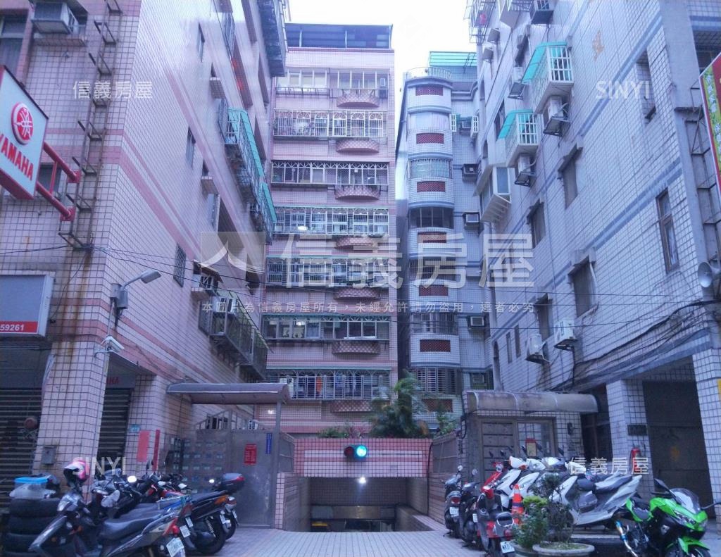 金玉滿堂社區外觀及周邊環境