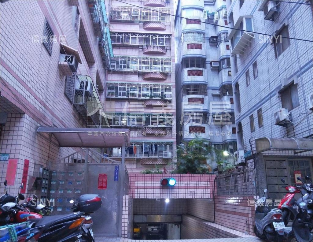 金玉滿堂社區外觀及周邊環境
