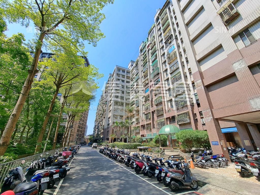 青年廣場社區外觀及周邊環境