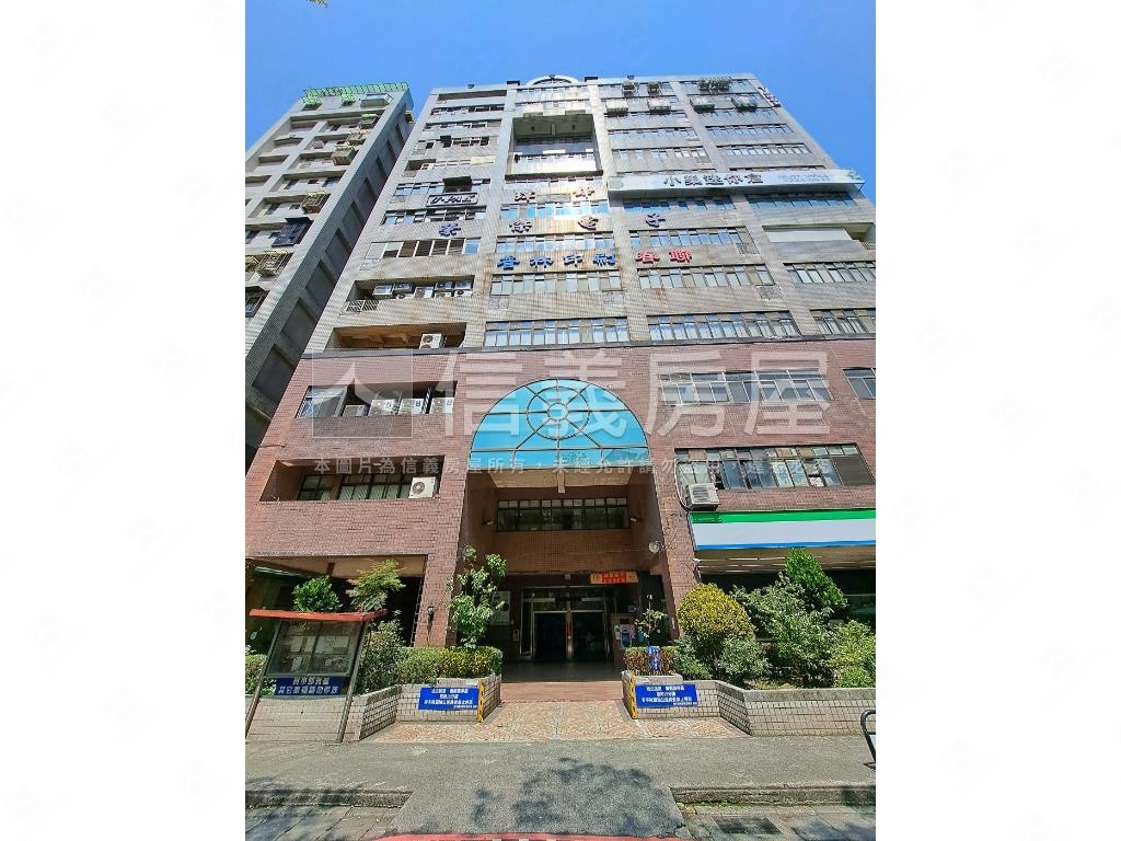 青年廣場社區外觀及周邊環境