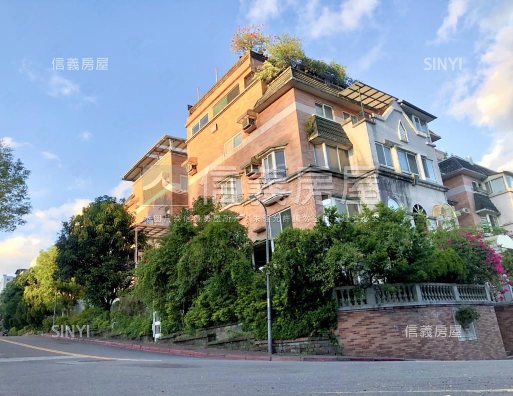榮耀伯爵社區外觀及周邊環境