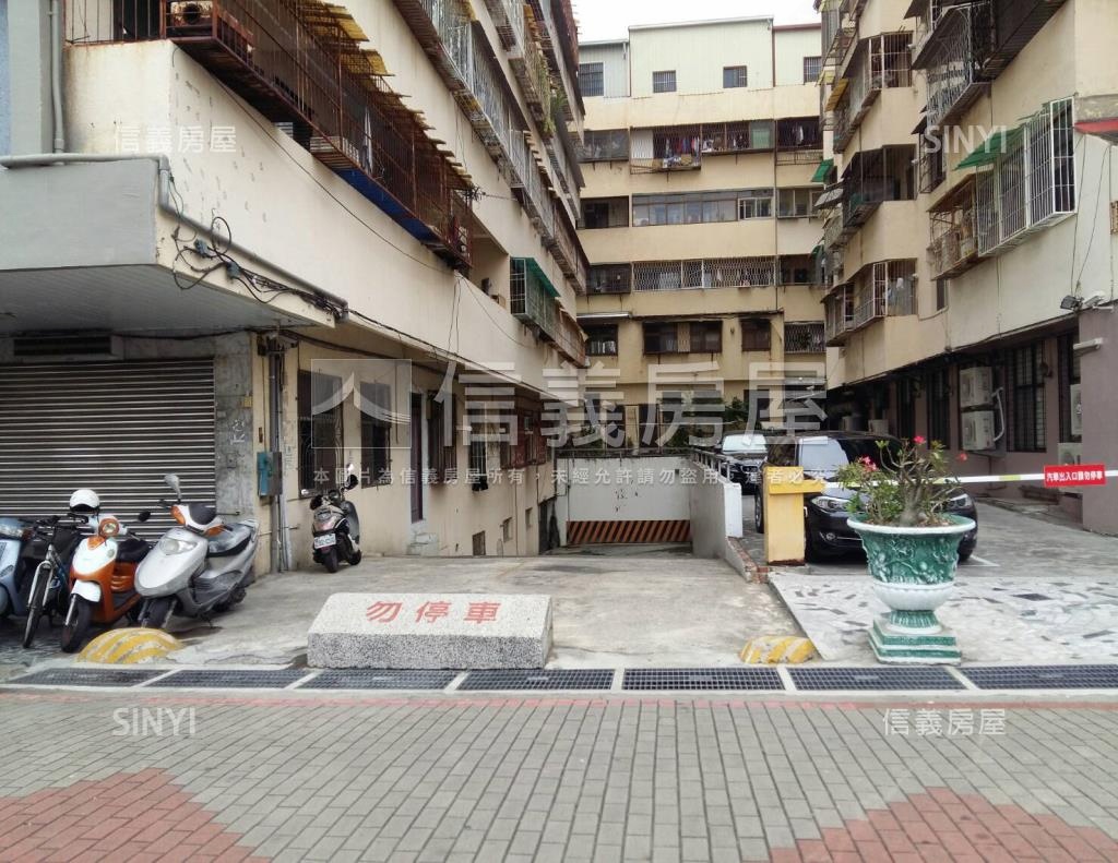 龍鳳大樓社區外觀及周邊環境