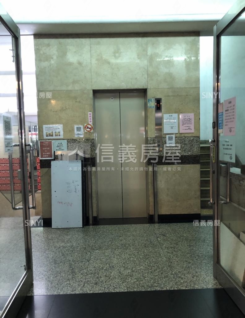 自由大樓社區外觀及周邊環境