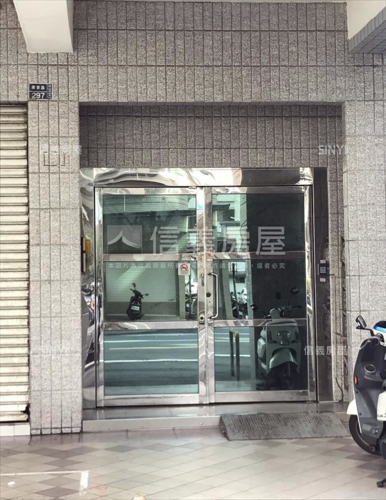 豪門貴族社區外觀及周邊環境