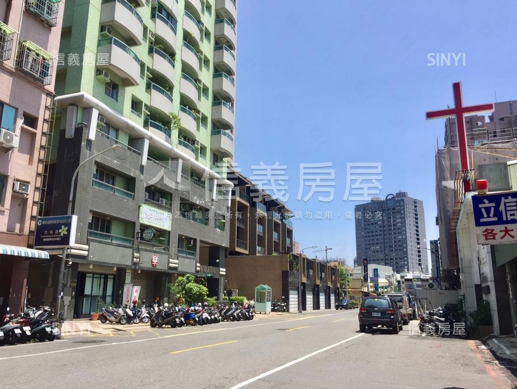 富邑雅築社區外觀及周邊環境