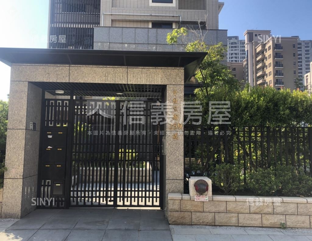 傳家堡社區外觀及周邊環境
