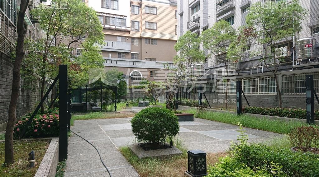21行館社區外觀及周邊環境