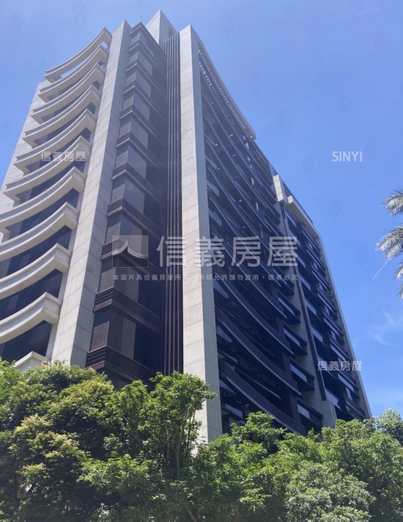 華爾道夫三期社區外觀及周邊環境