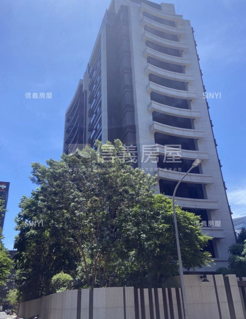 華爾道夫三期社區外觀及周邊環境