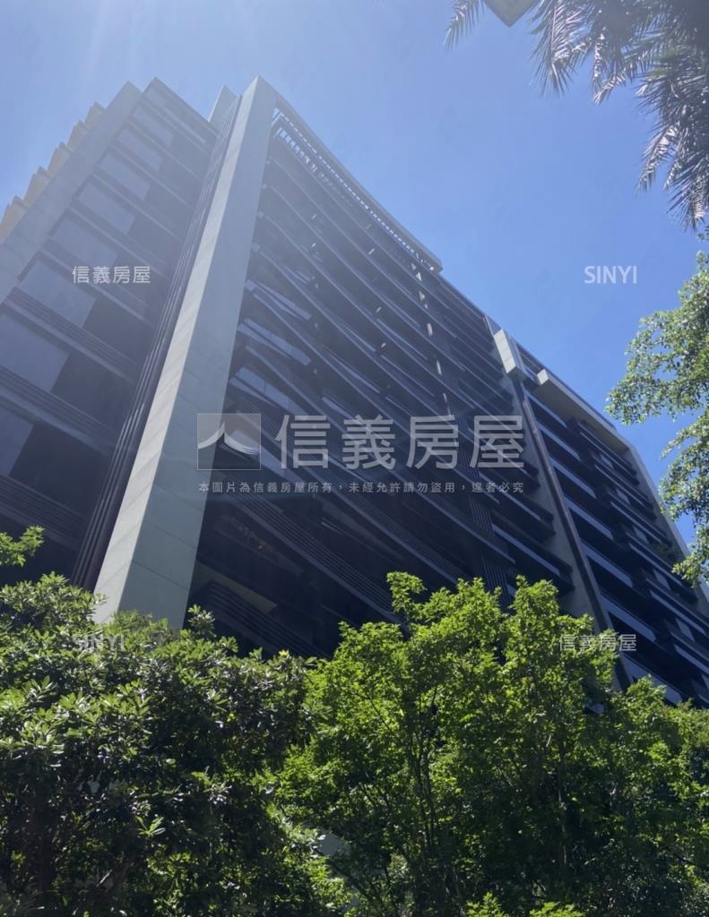 華爾道夫三期社區外觀及周邊環境