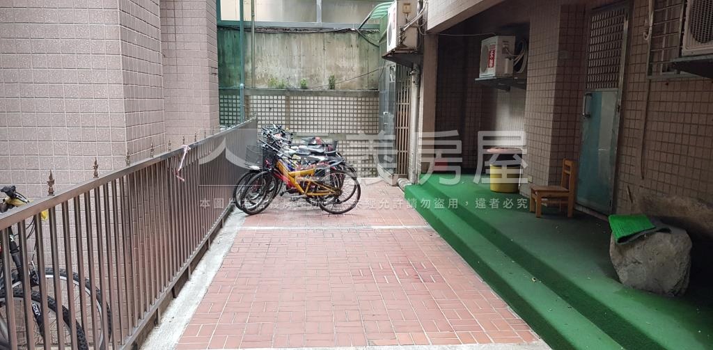 台北居易一期社區外觀及周邊環境