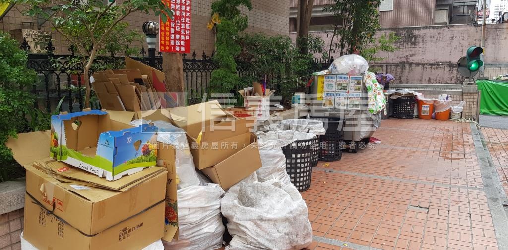 台北居易一期社區外觀及周邊環境