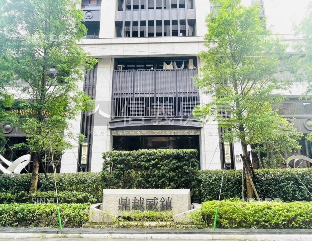 鼎越威鎮社區外觀及周邊環境