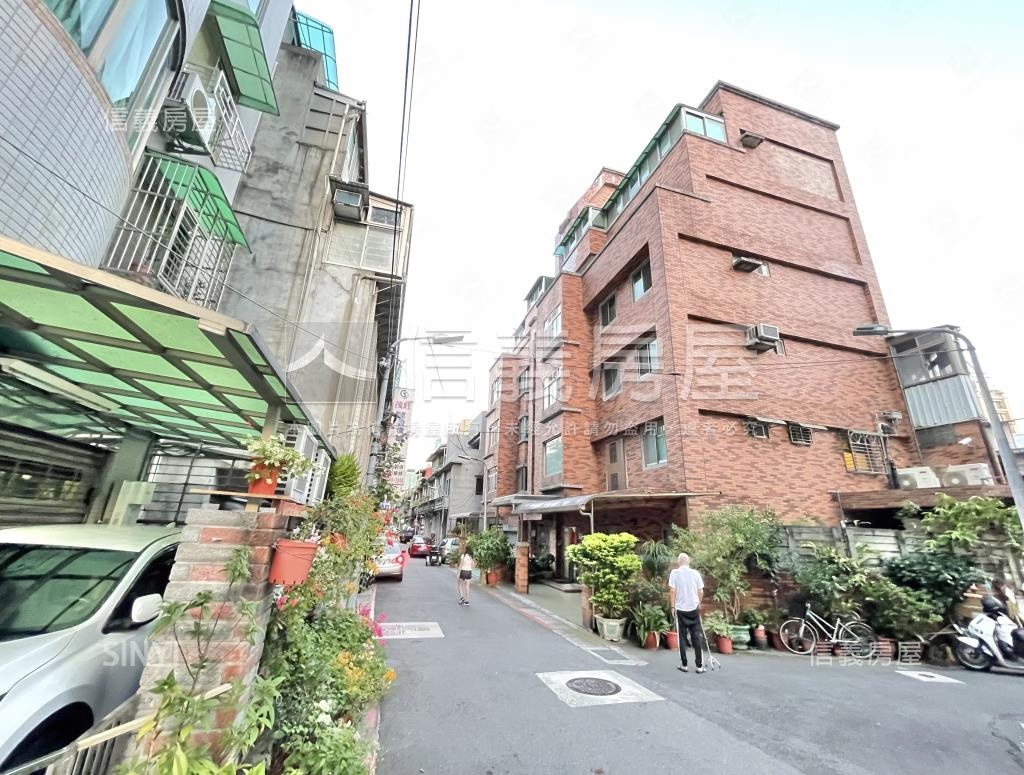 承德路二段75巷華廈社區外觀及周邊環境
