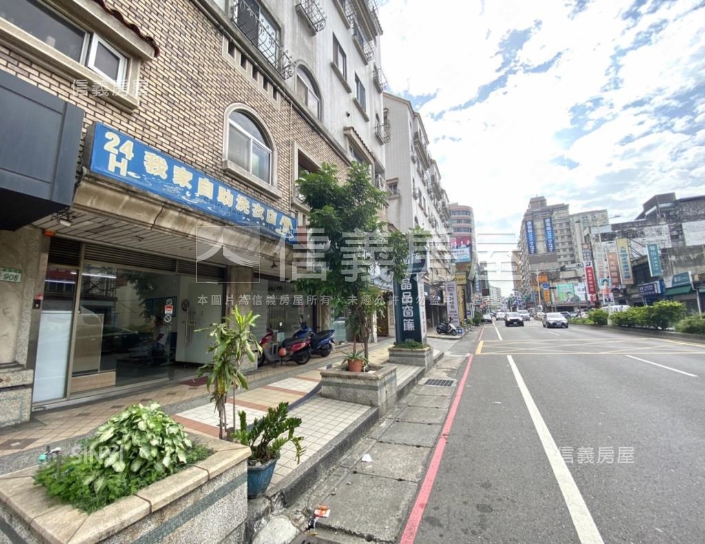 總督府米蘭城堡社區外觀及周邊環境