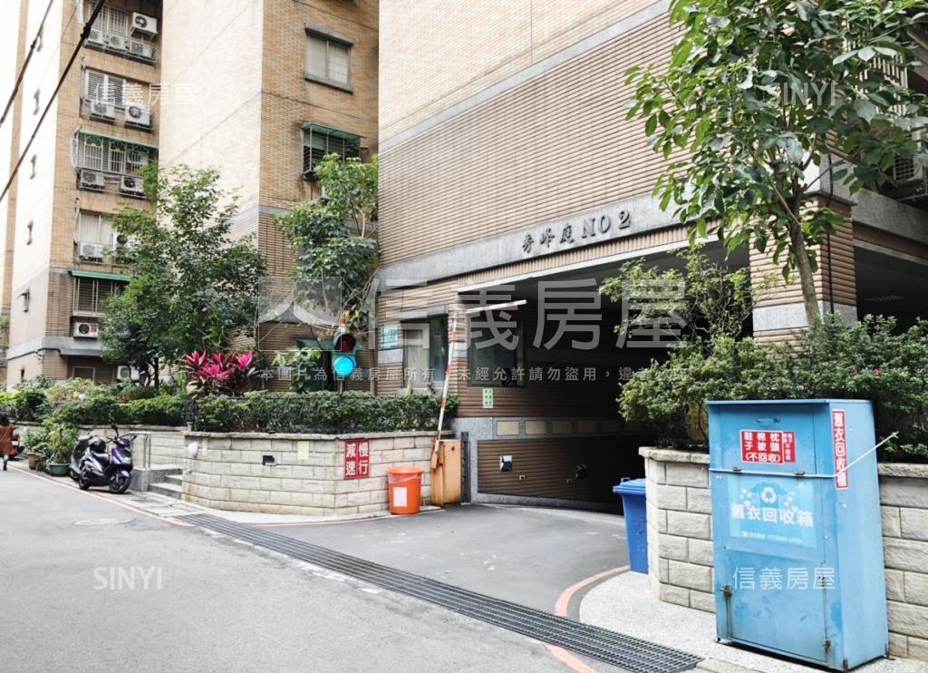 秀峰庭二期社區外觀及周邊環境