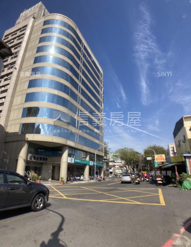 泛美企業寶座社區外觀及周邊環境