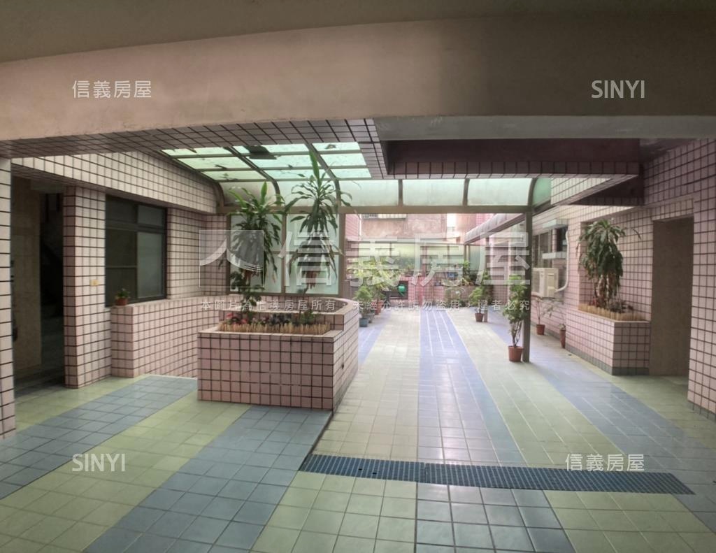 皇郡御花園社區外觀及周邊環境