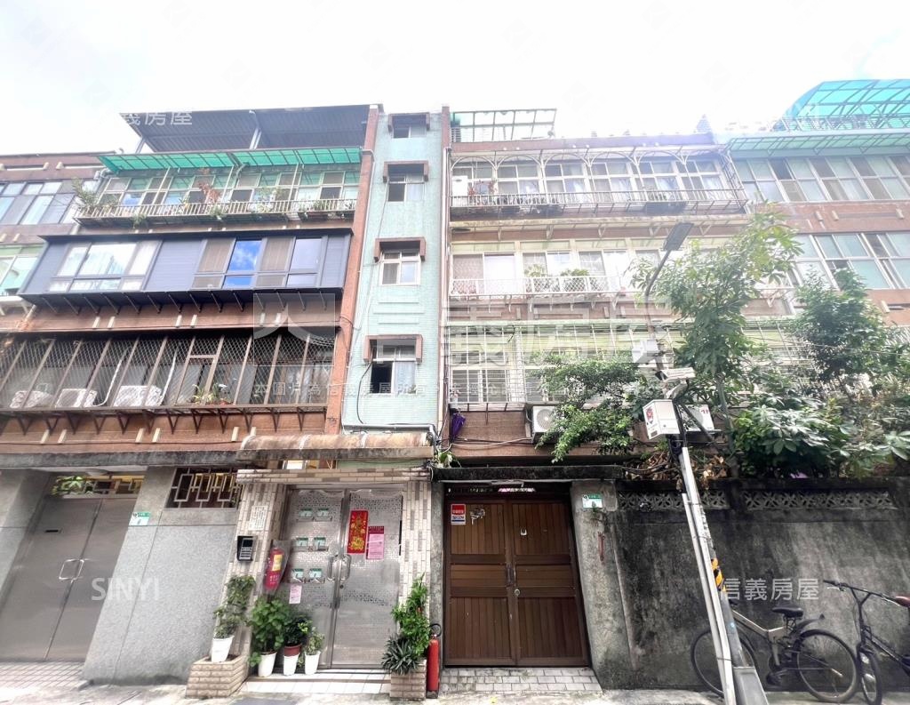 大安路二段142巷公寓社區外觀及周邊環境