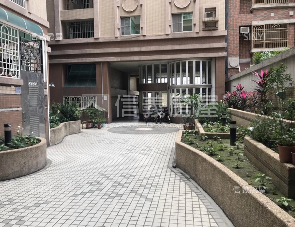 富棣御園社區外觀及周邊環境