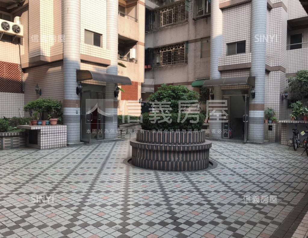 柏克萊社區外觀及周邊環境