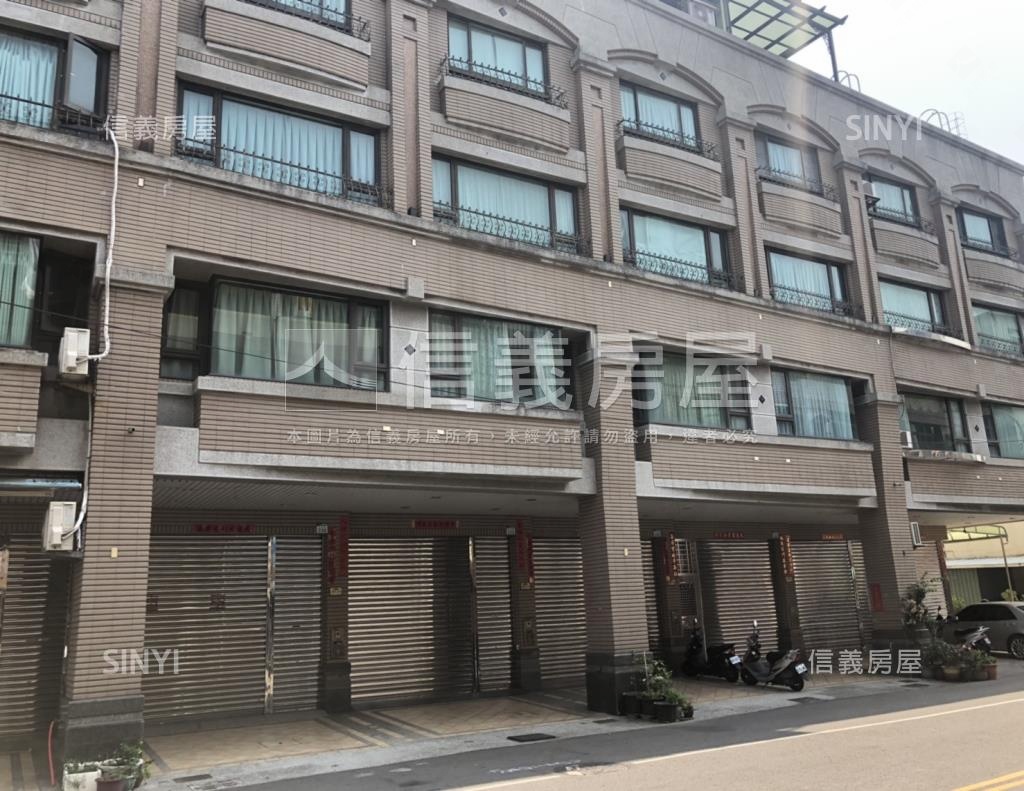 皇苑忠誠路透天社區外觀及周邊環境