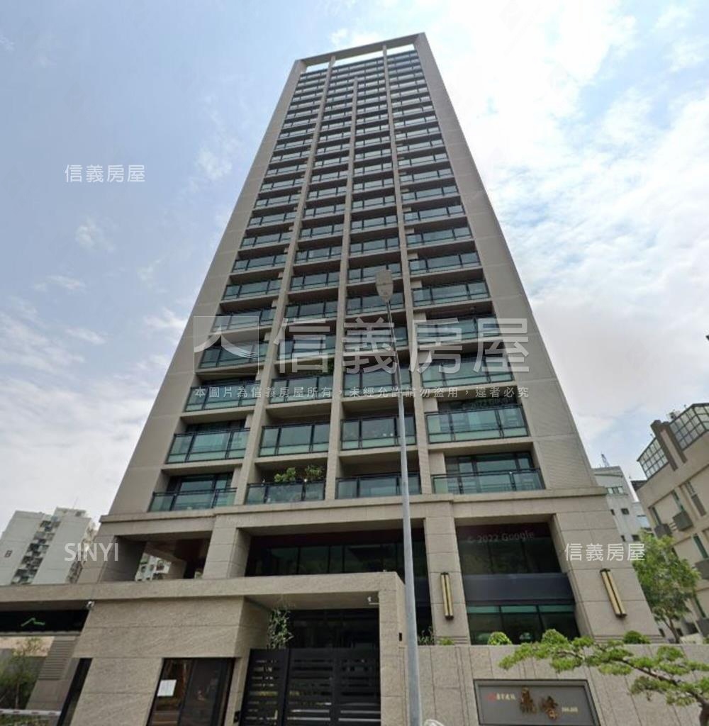 鼎峰社區外觀及周邊環境