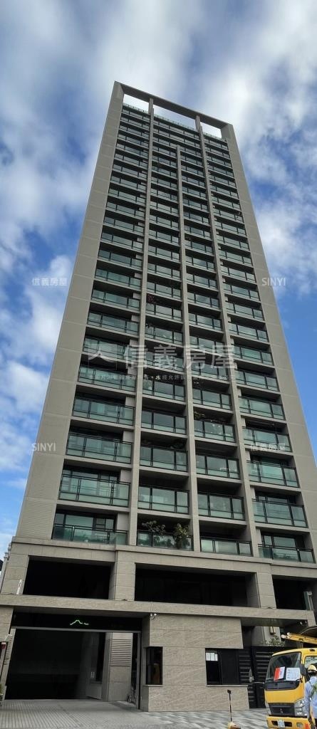 鼎峰社區外觀及周邊環境