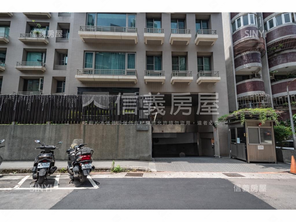 天母原墅社區外觀及周邊環境
