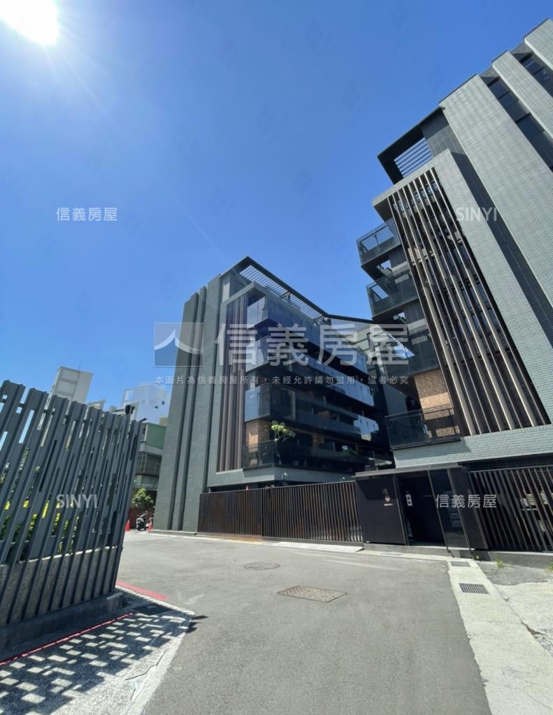 鴻學社區外觀及周邊環境