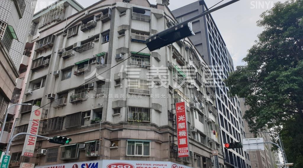 名門華廈社區外觀及周邊環境