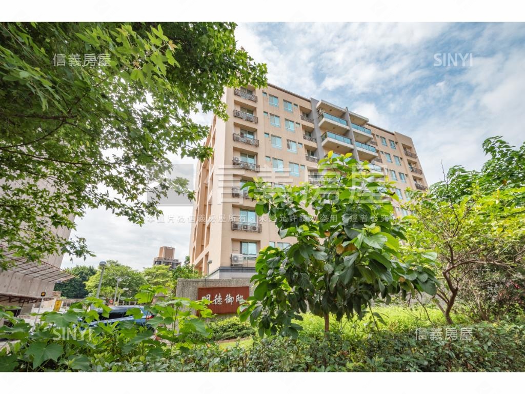 明德御邸社區外觀及周邊環境